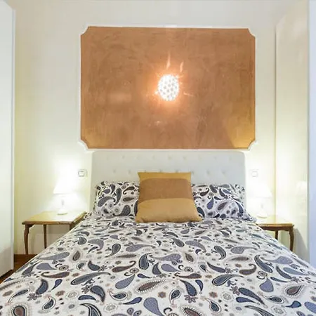 דירה Trevi Luxury Apartment
